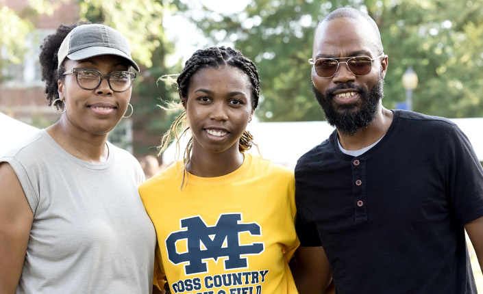 Parents and Daughter at Mississippi College